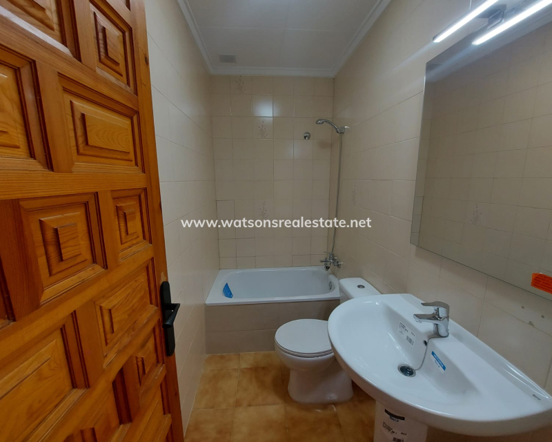 Resale - Reihenhaus - Urb. La Marina