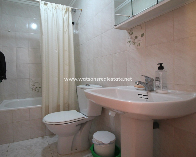 Resale - Reihenhaus - Urb. La Marina