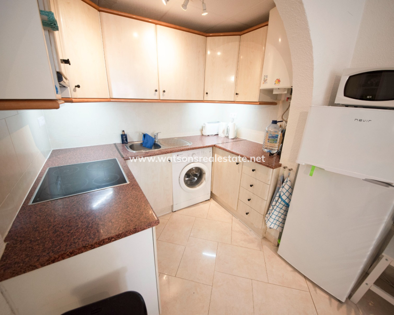 Resale - Reinhaus - La Marina - Urb. La Marina