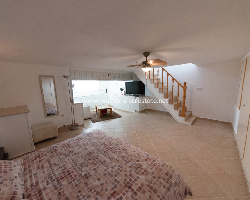 Resale - Reinhaus - Urb. La Marina