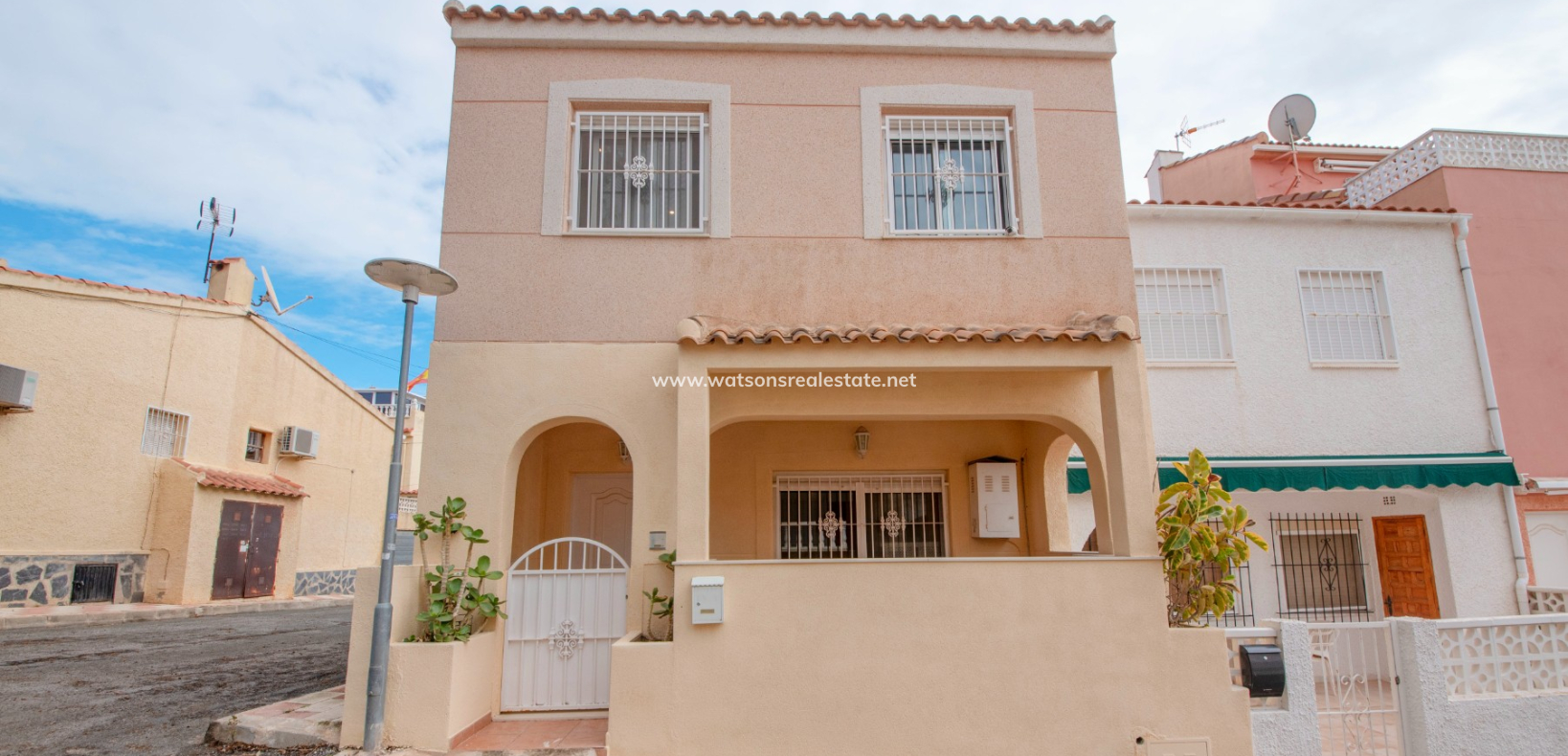 Resale - Reinhaus - Urb. La Marina