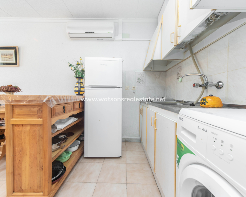 Resale - Reinhaus - Urb. La Marina