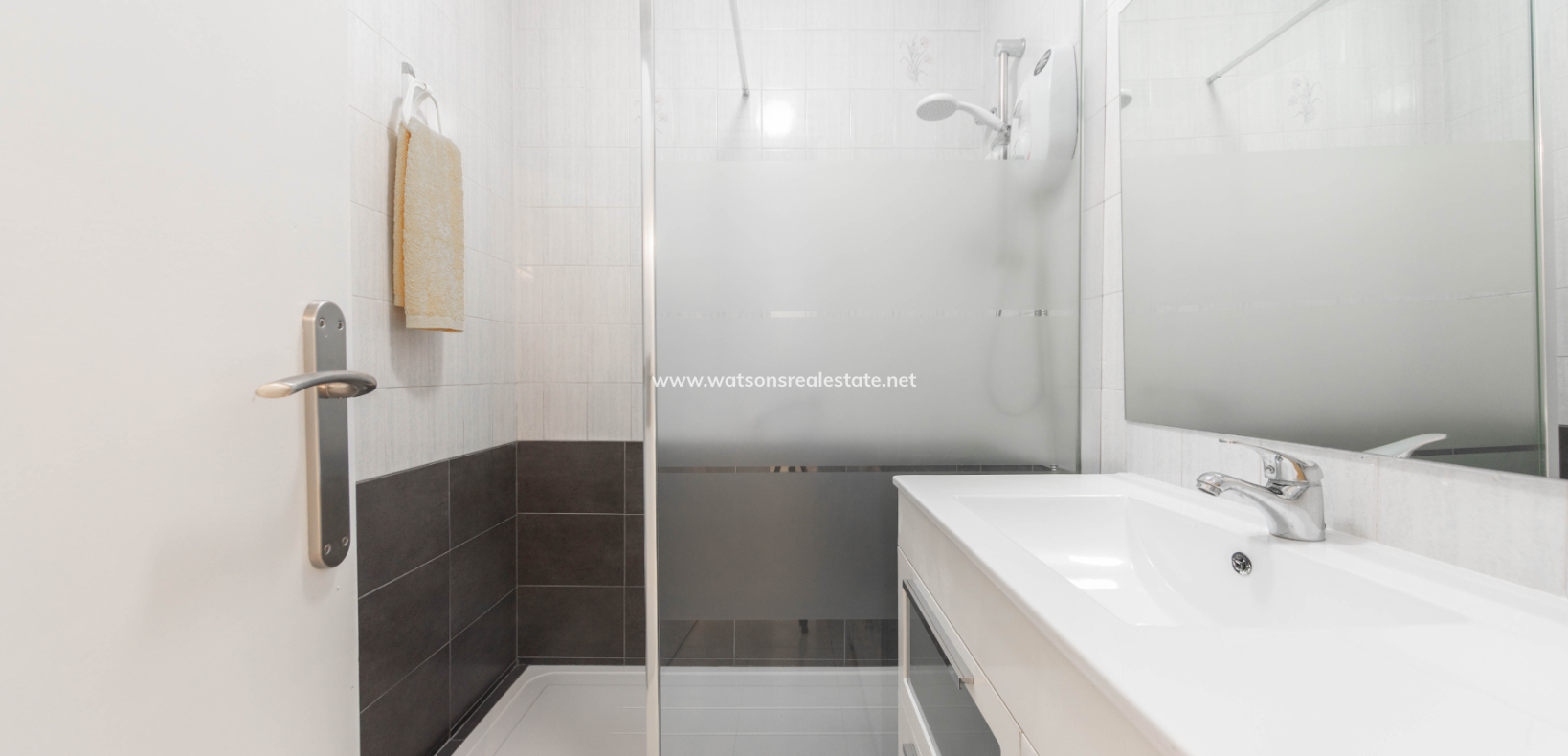 Resale - Reinhaus - Urb. La Marina