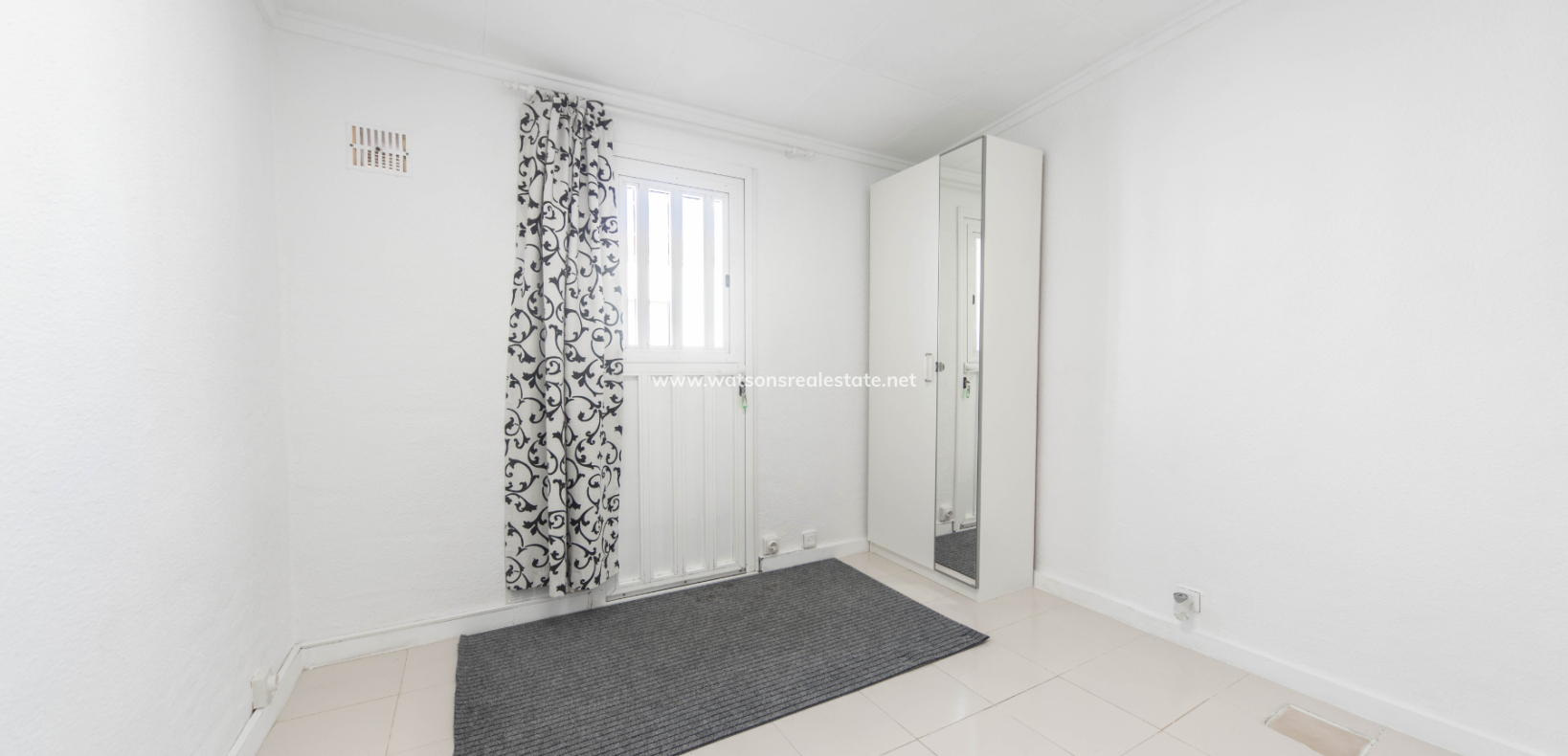 Resale - Reinhaus - Urb. La Marina