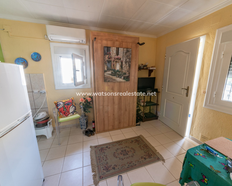 Resale - Reinhaus - Urb. La Marina