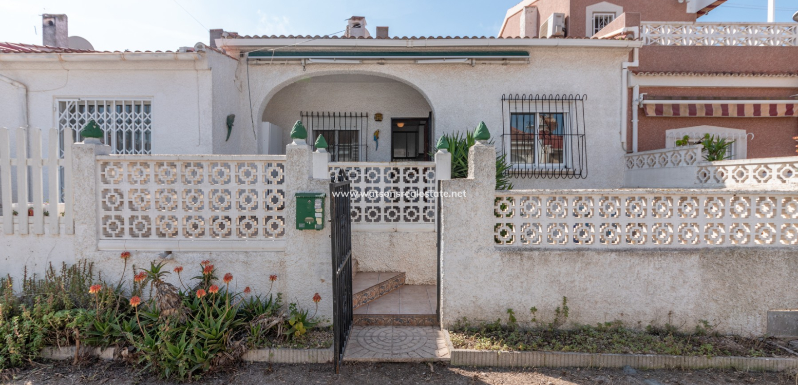 Resale - Reinhaus - Urb. La Marina