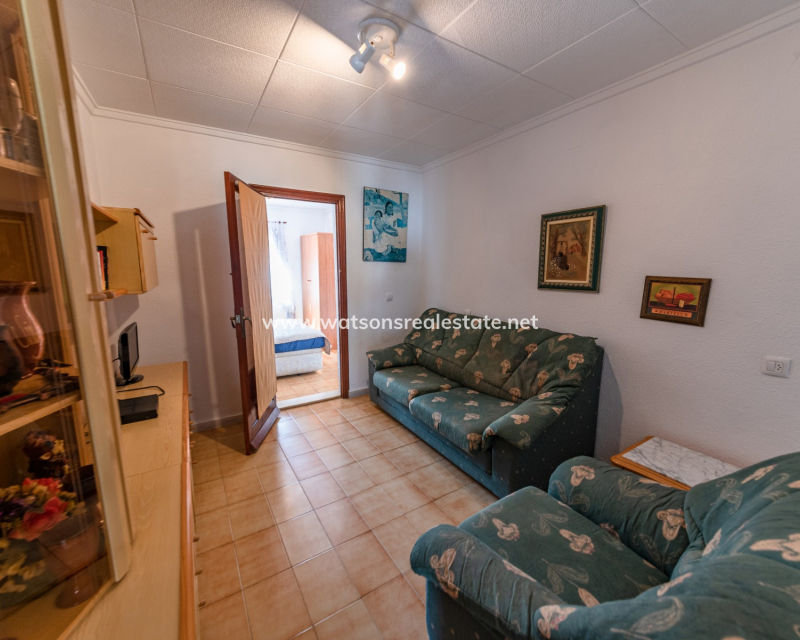 Resale - Reinhaus - Urb. La Marina