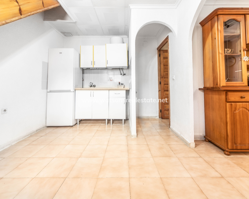 Resale - Reinhaus - Urb. La Marina