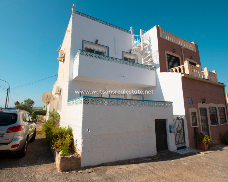 Resale - Reinhaus - Urb. La Marina