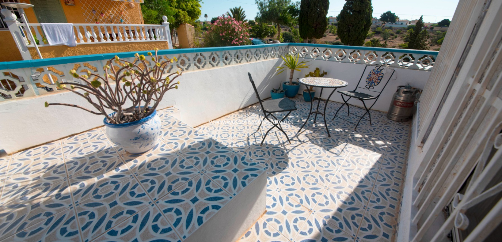 Resale - Reinhaus - Urb. La Marina