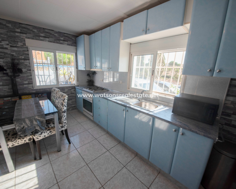Resale - Reinhaus - Urb. La Marina