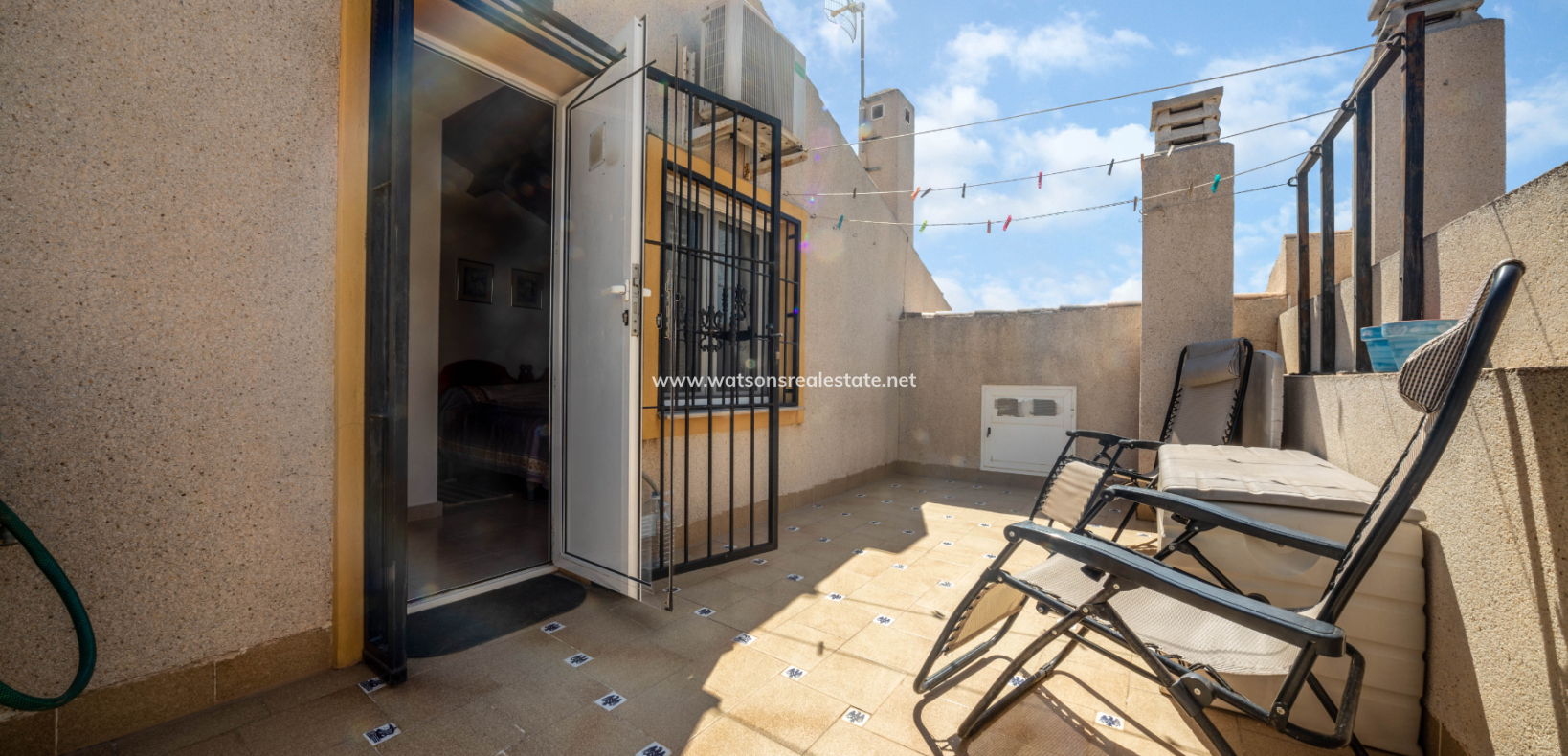 Resale - Reinhaus - Urb. La Marina