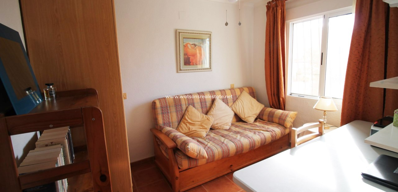 Resale - Reinhaus - Urb. La Marina