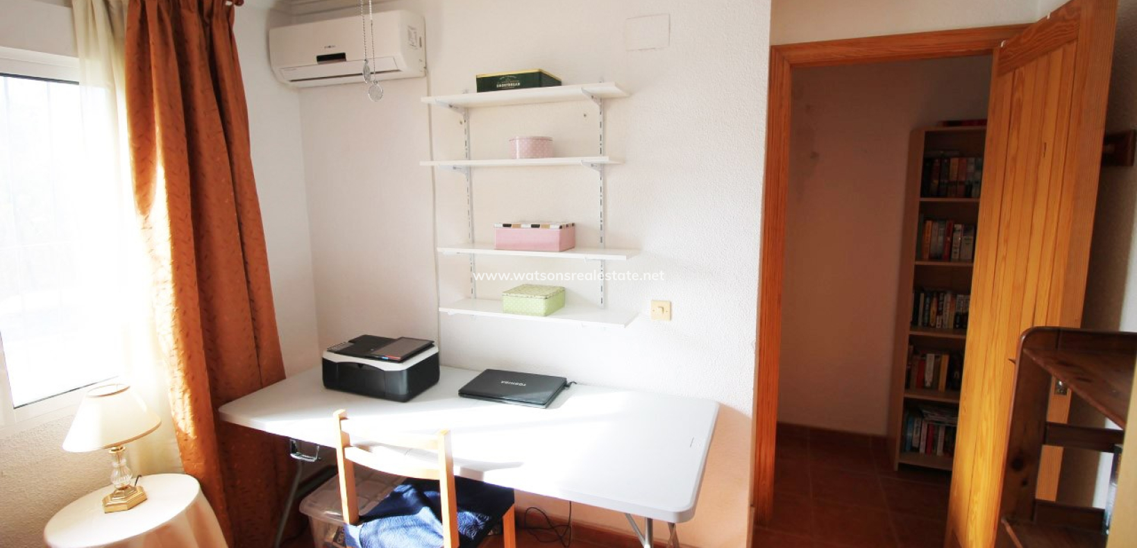Resale - Reinhaus - Urb. La Marina