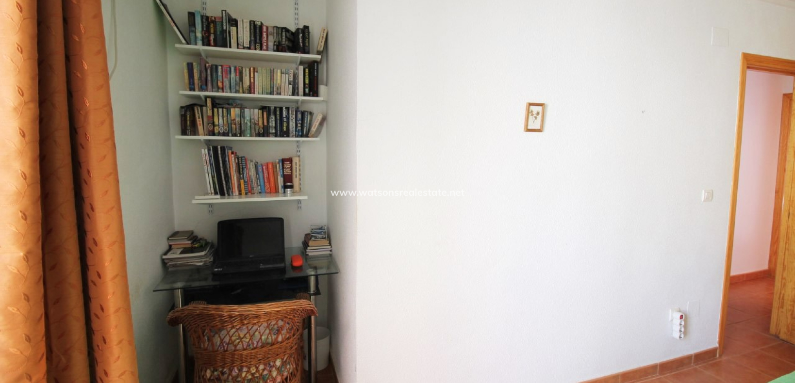 Resale - Reinhaus - Urb. La Marina