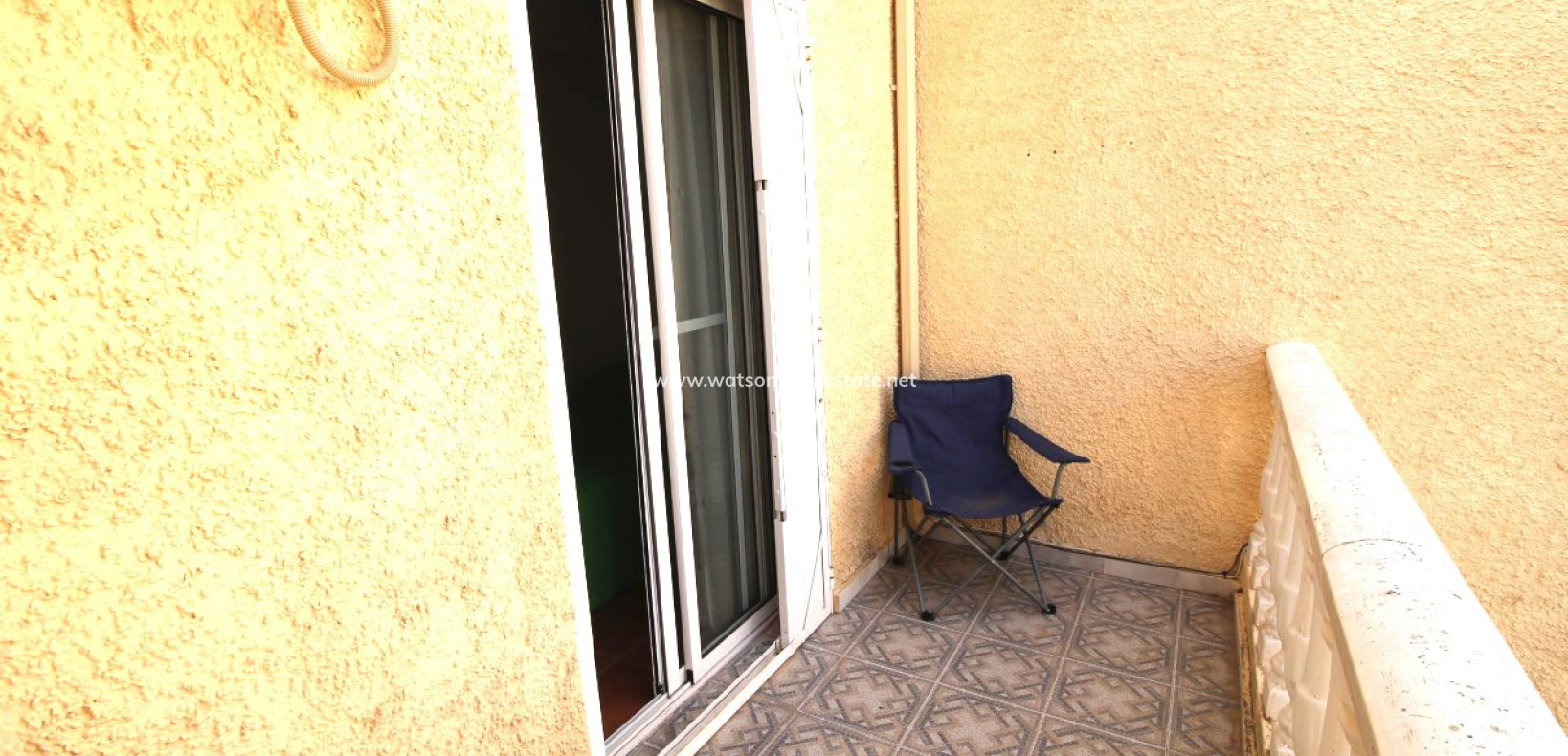 Resale - Reinhaus - Urb. La Marina