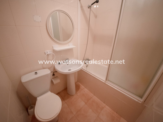 Resale - Reinhaus - Urb. La Marina
