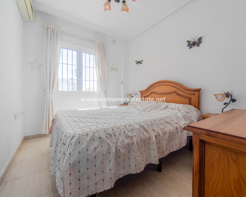 Resale - Reinhaus - Urb. La Marina
