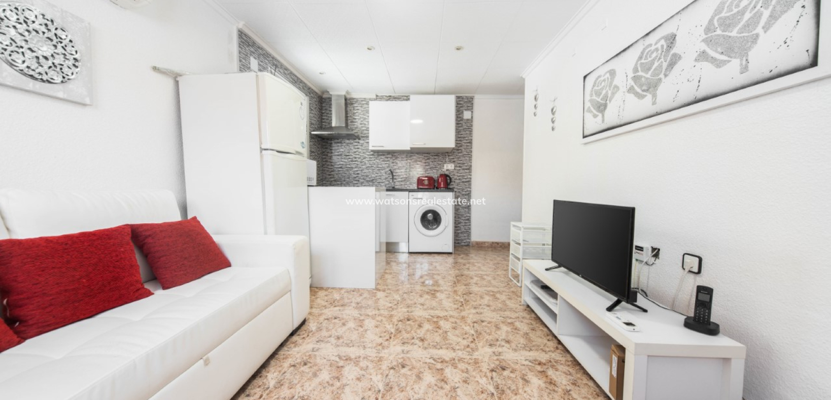 Resale - Reinhaus - Urb. La Marina