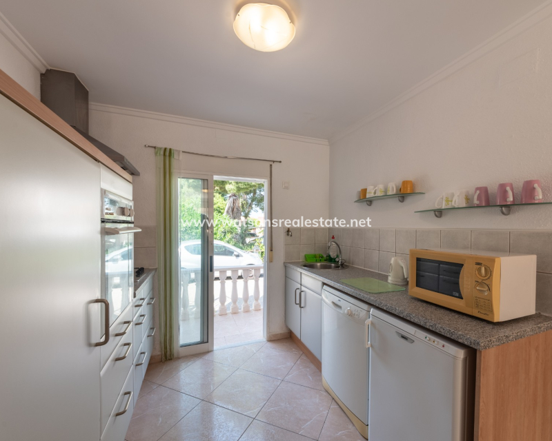 Resale - Reinhaus - Urb. La Marina