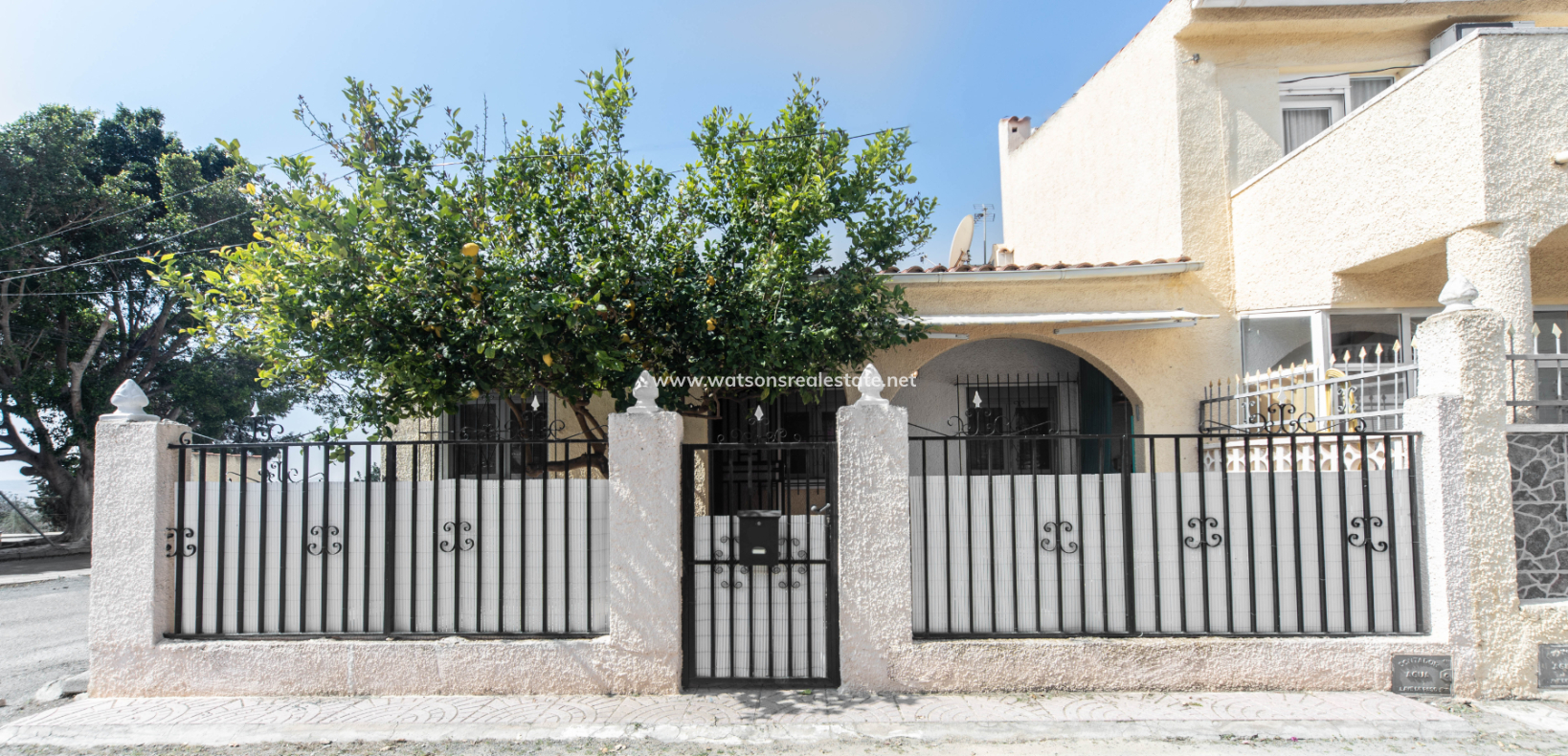 Resale - Reinhaus - Urb. La Marina