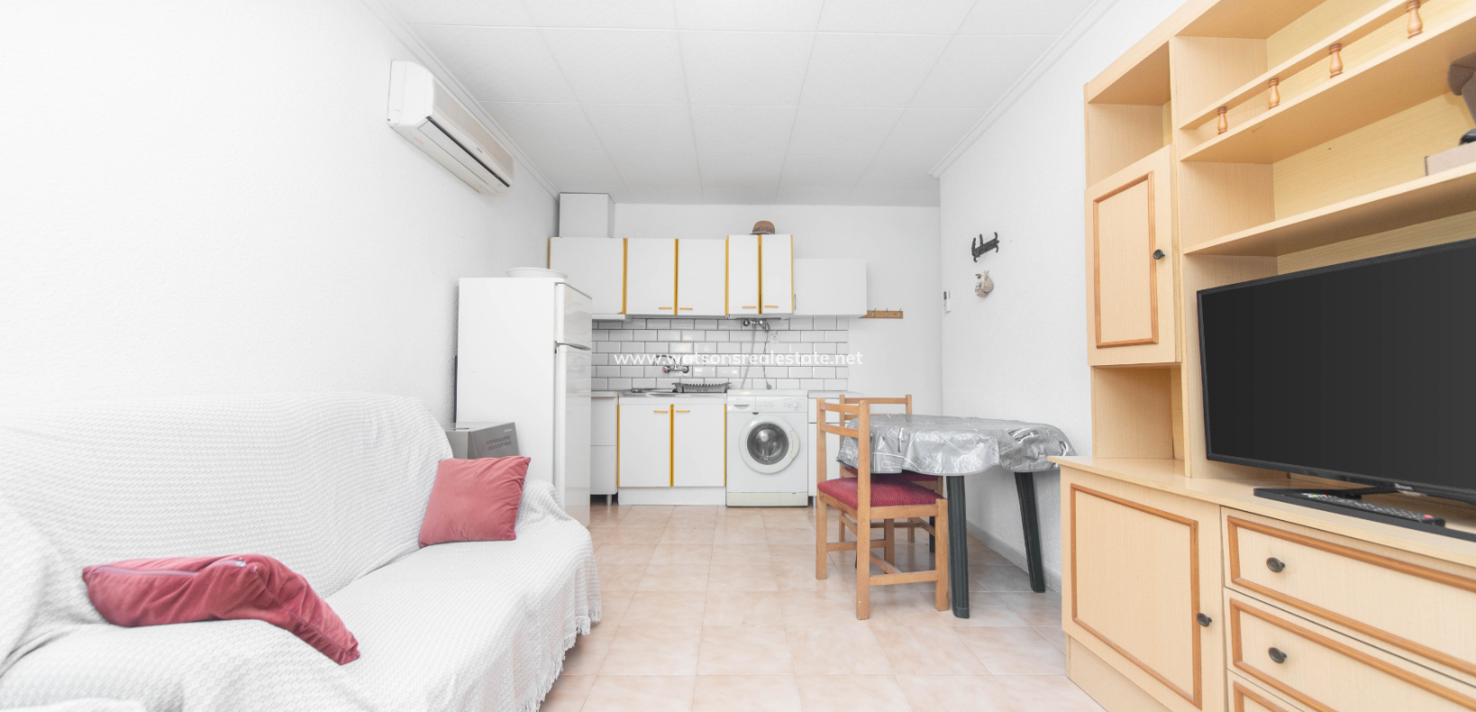 Resale - Reinhaus - Urb. La Marina