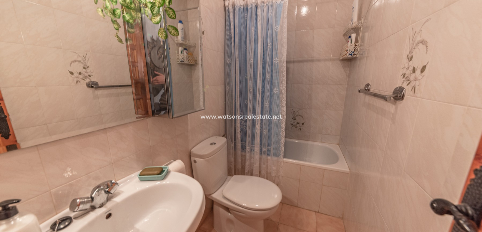 Resale - Reinhaus - Urb. La Marina