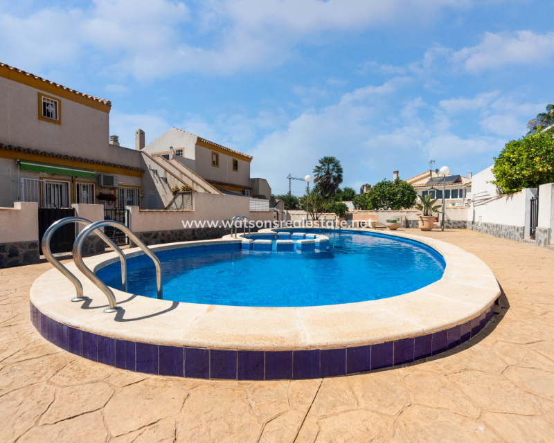 Resale - Reinhaus - Urb. La Marina