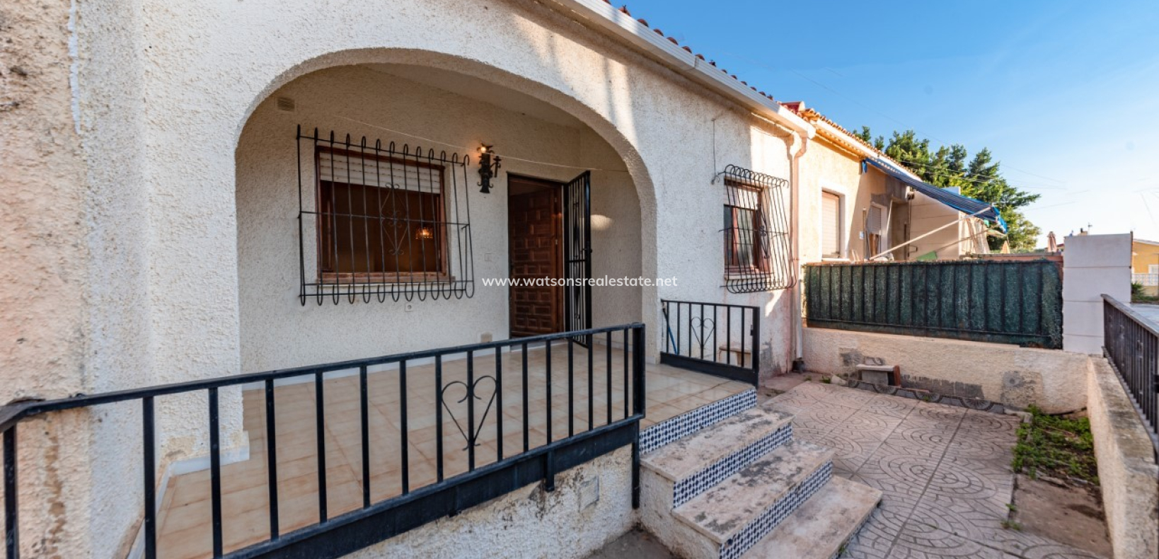Resale - Reinhaus - Urb. La Marina