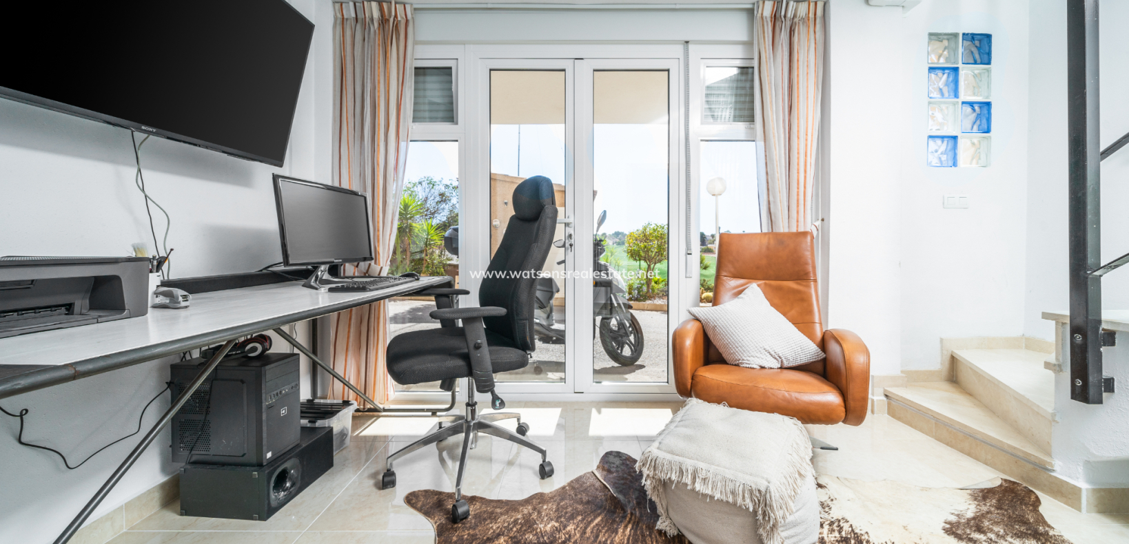 Resale - Reinhaus - Urb. La Marina