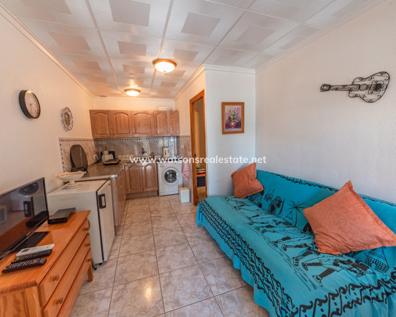 Resale - Reinhaus - Urb. La Marina