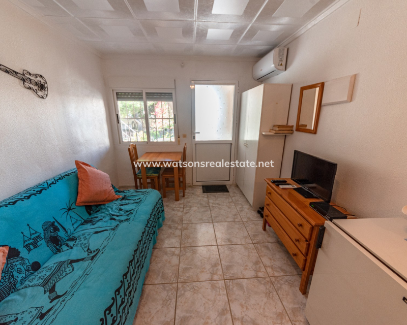 Resale - Reinhaus - Urb. La Marina