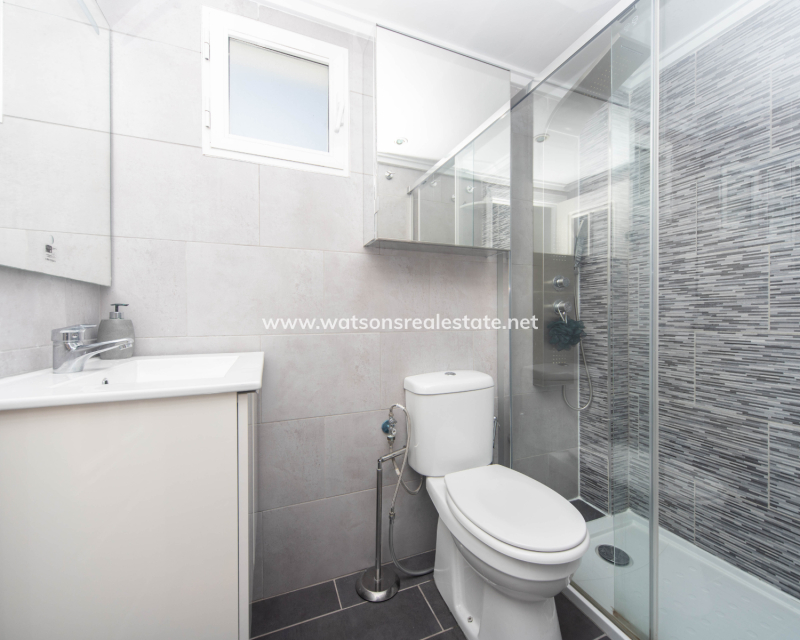 Resale - Reinhaus - Urb. La Marina