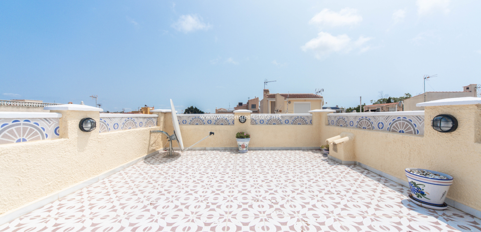 Resale - Reinhaus - Urb. La Marina
