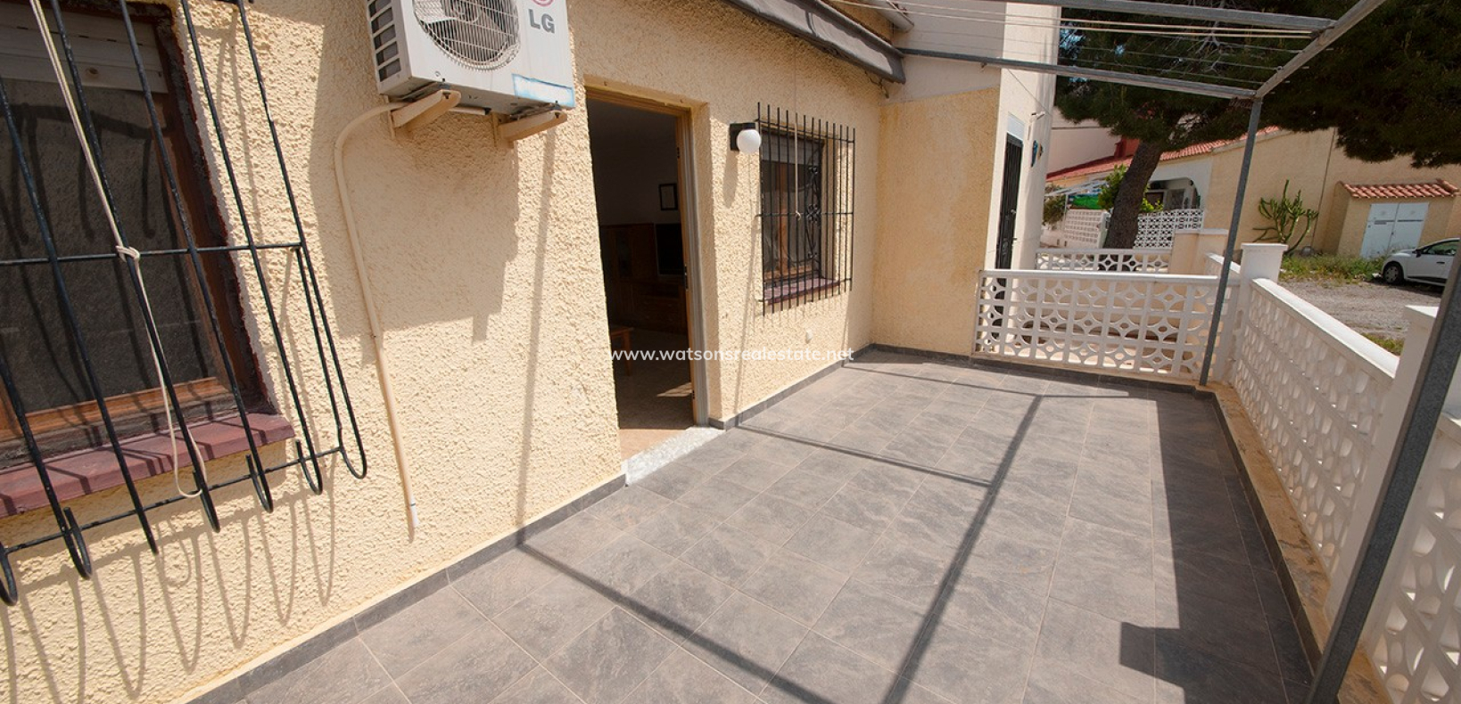 Resale - Reinhaus - Urb. La Marina