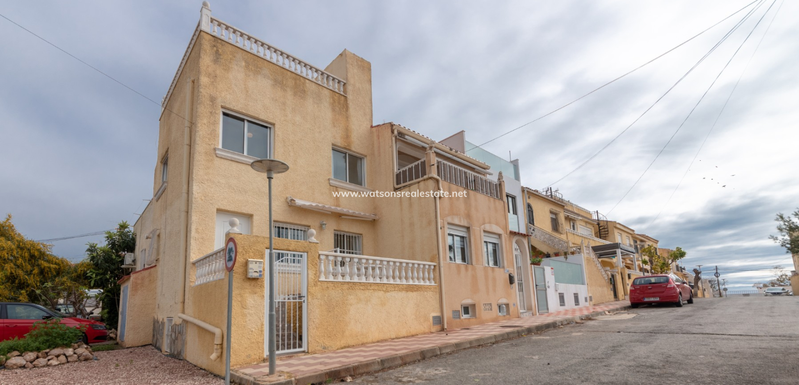 Resale - Reinhaus - Urb. La Marina