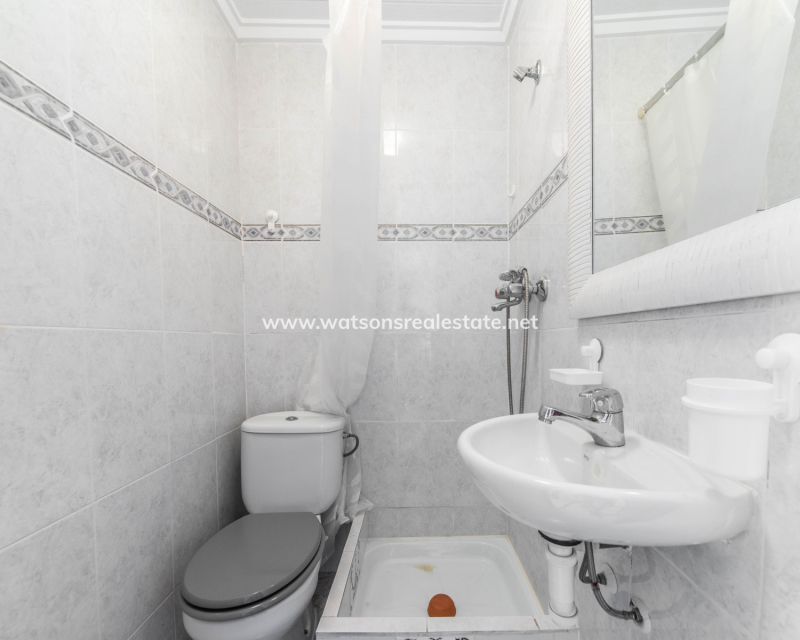 Resale - Reinhaus - Urb. La Marina