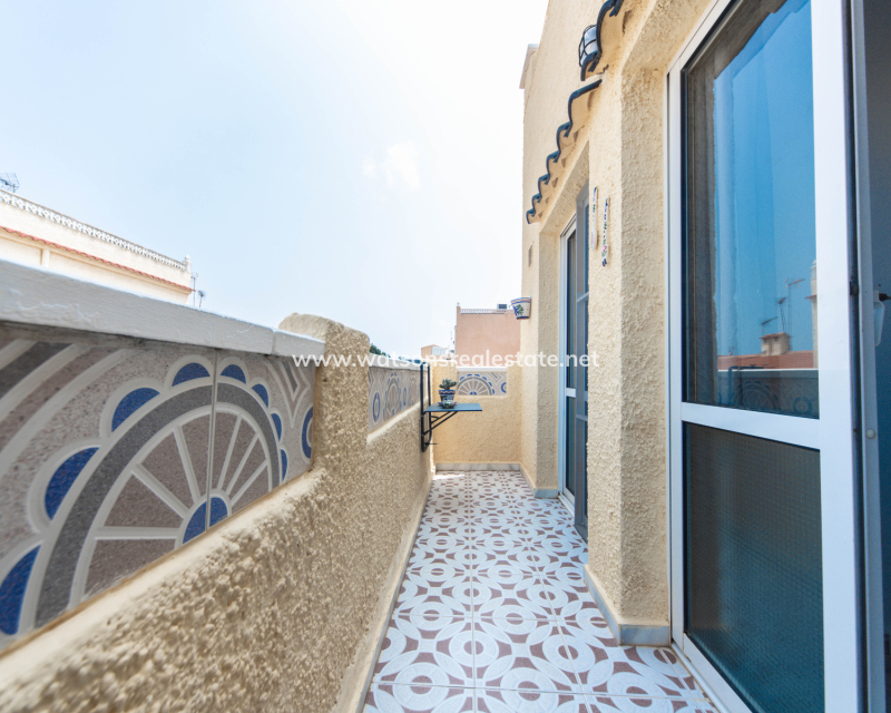 Resale - Reinhaus - Urb. La Marina
