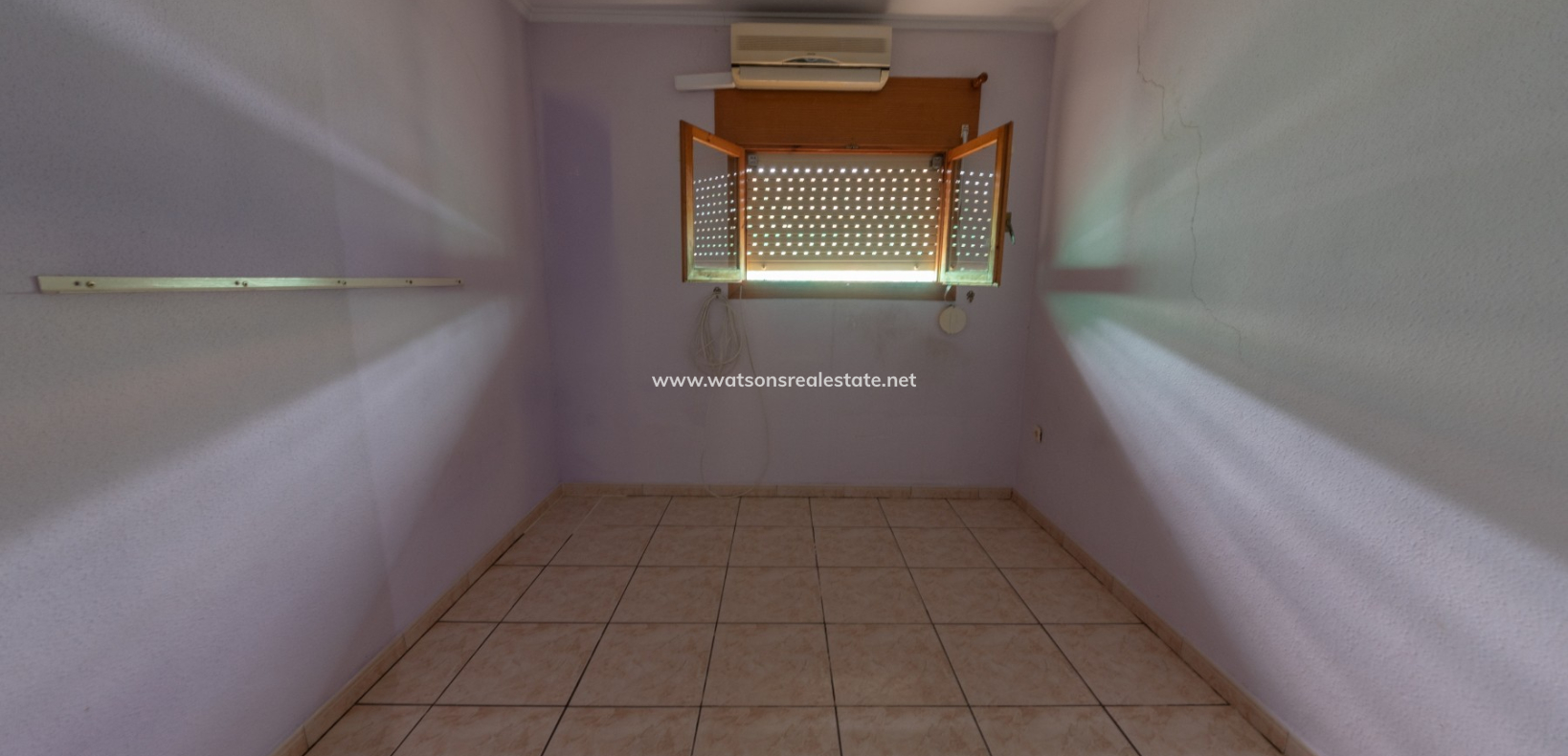 Resale - Reinhaus - Urb. La Marina