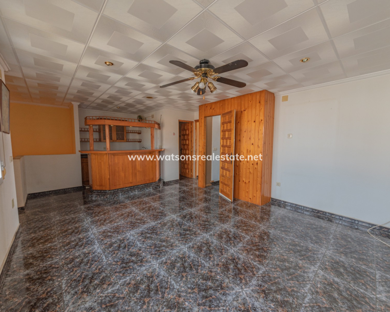 Resale - Reinhaus - Urb. La Marina