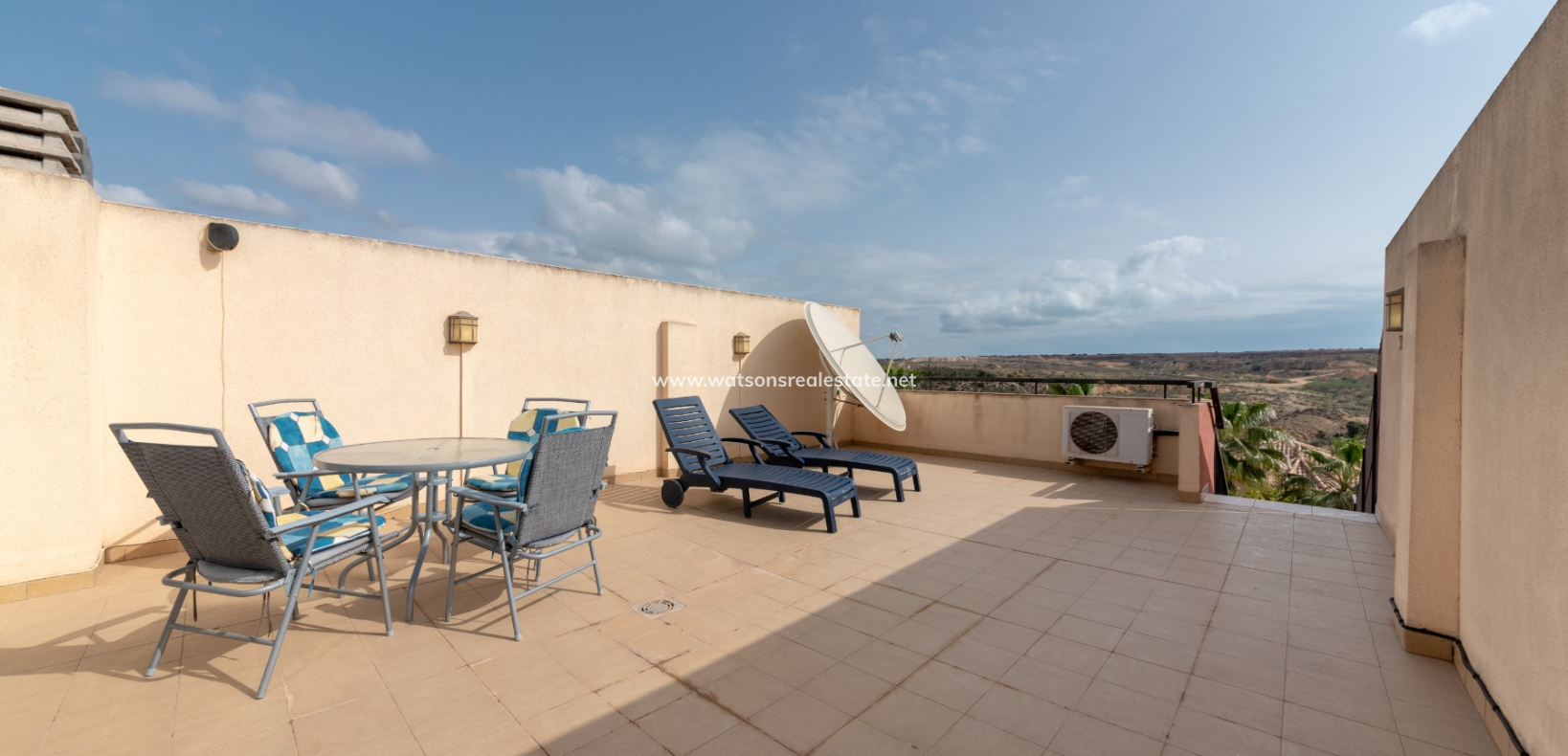 Resale - Reinhaus - Urb. La Marina