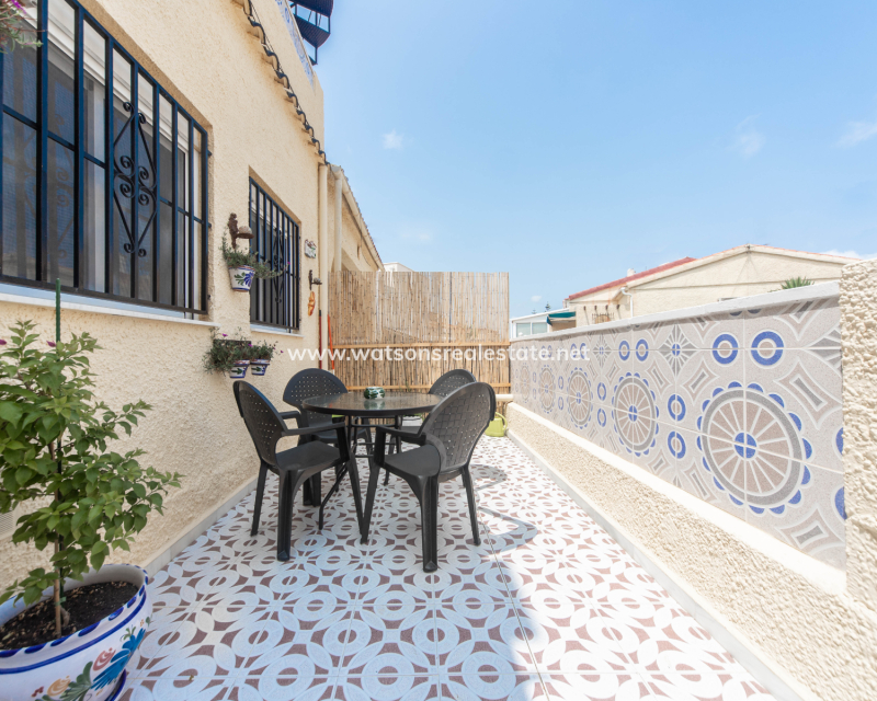Resale - Reinhaus - Urb. La Marina