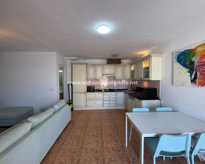 Resale - Reinhaus - Urb. La Marina