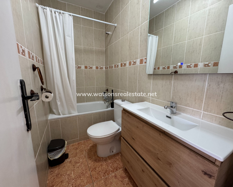 Resale - Reinhaus - Urb. La Marina