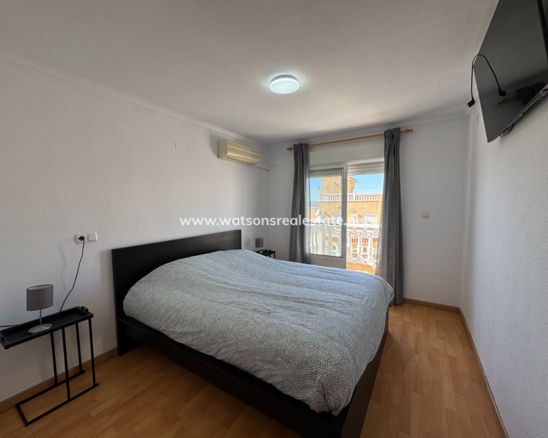 Resale - Reinhaus - Urb. La Marina