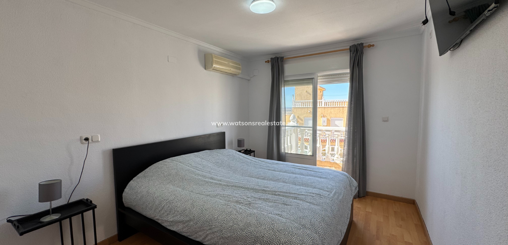 Resale - Reinhaus - Urb. La Marina