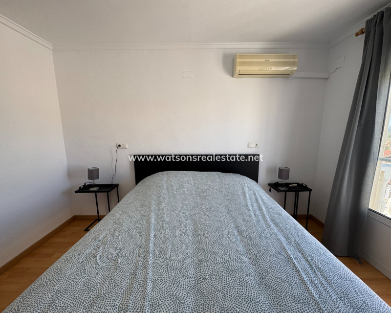 Resale - Reinhaus - Urb. La Marina