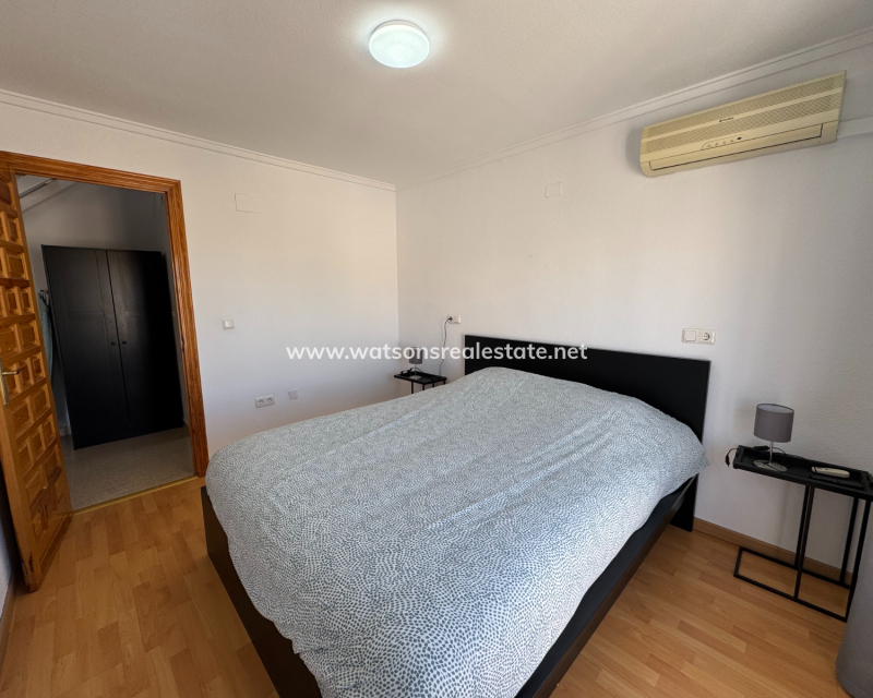 Resale - Reinhaus - Urb. La Marina