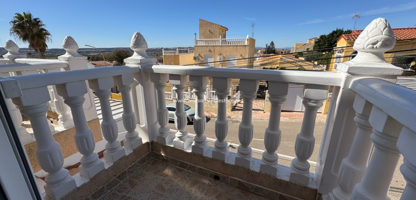 Resale - Reinhaus - Urb. La Marina