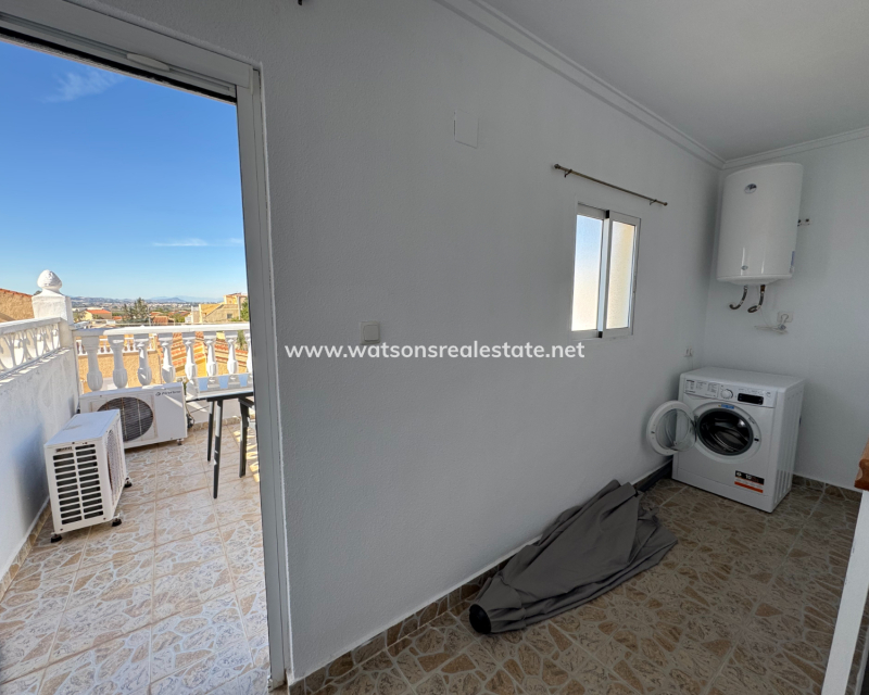 Resale - Reinhaus - Urb. La Marina